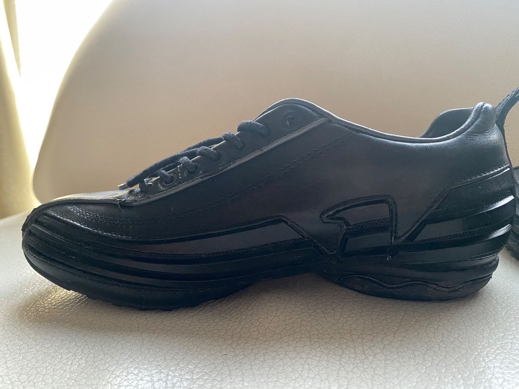 Armani Damenschuhe: Emporio Armani ft Mizuno leather snicker – Gebraucht aus Zürich von Yuece 3