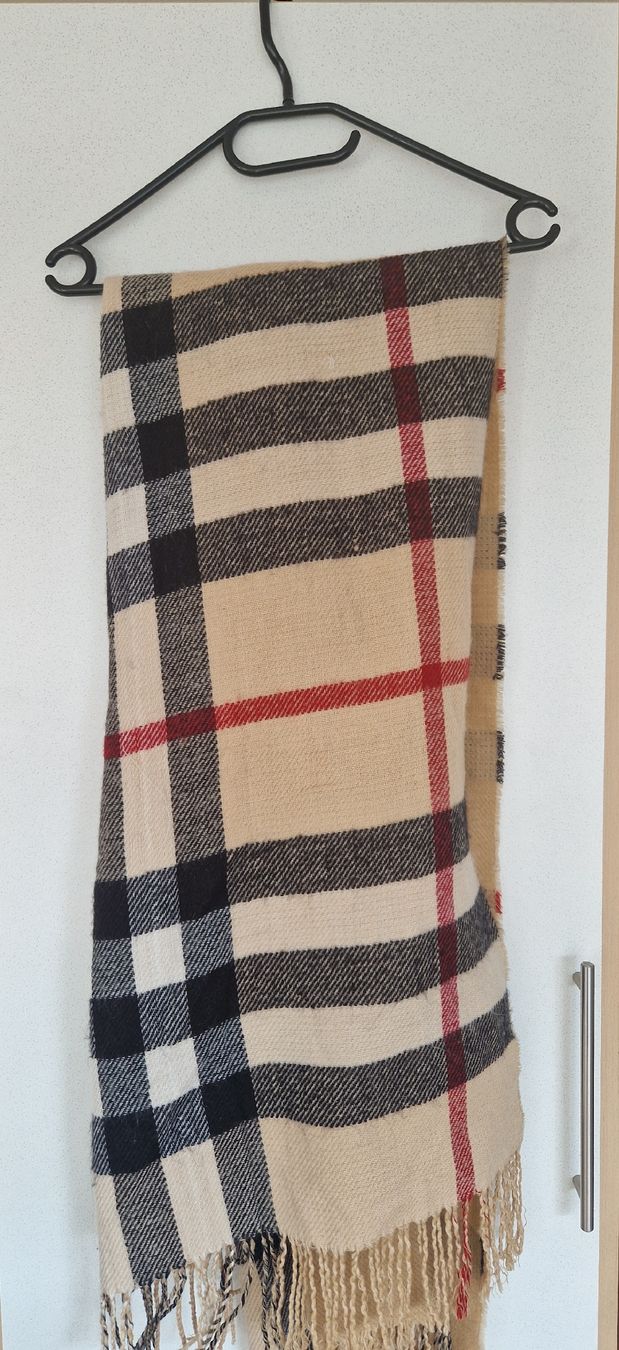 Foulard & Sciarpe: Écharpe beige 100% acrylic – Nuovo (secondo la descrizione) da Versoix venduto da aline_b