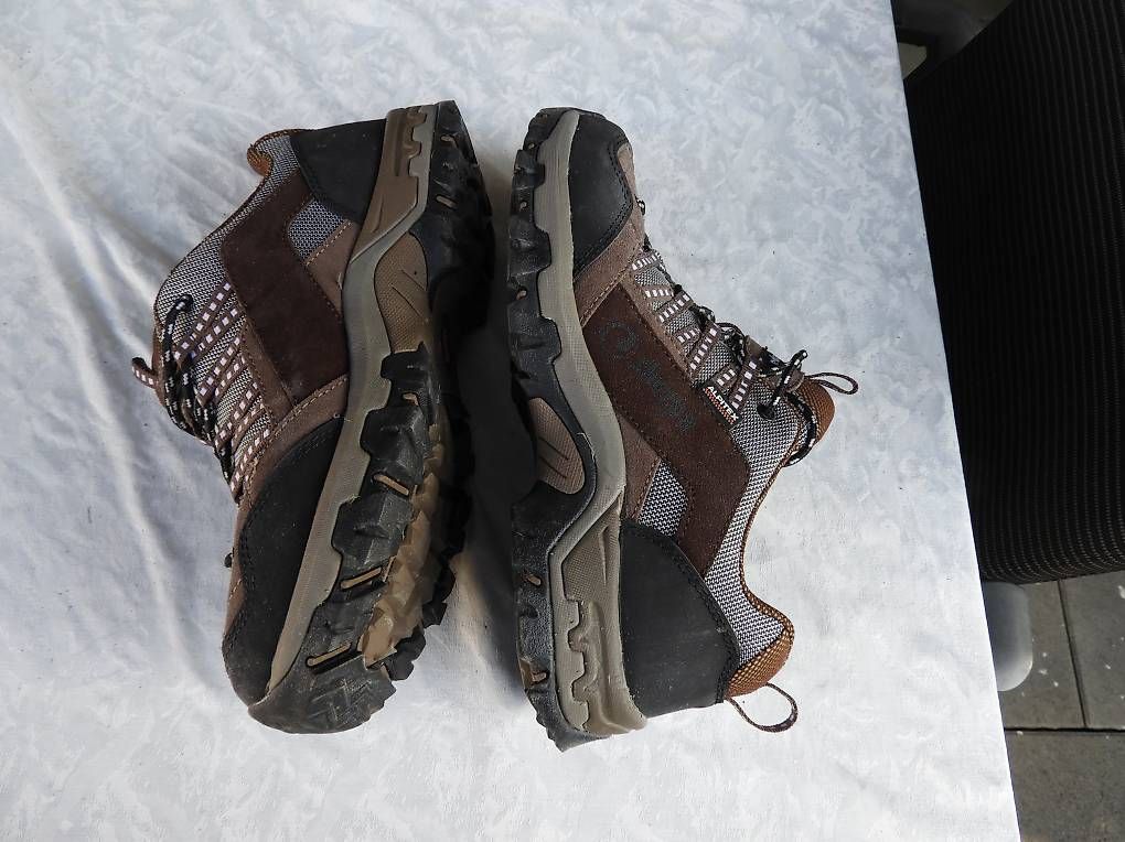 Chaussures hommes: SHERPA Trekingschuh Grösse 44 – D'occasion à Detligen par Arminus 1
