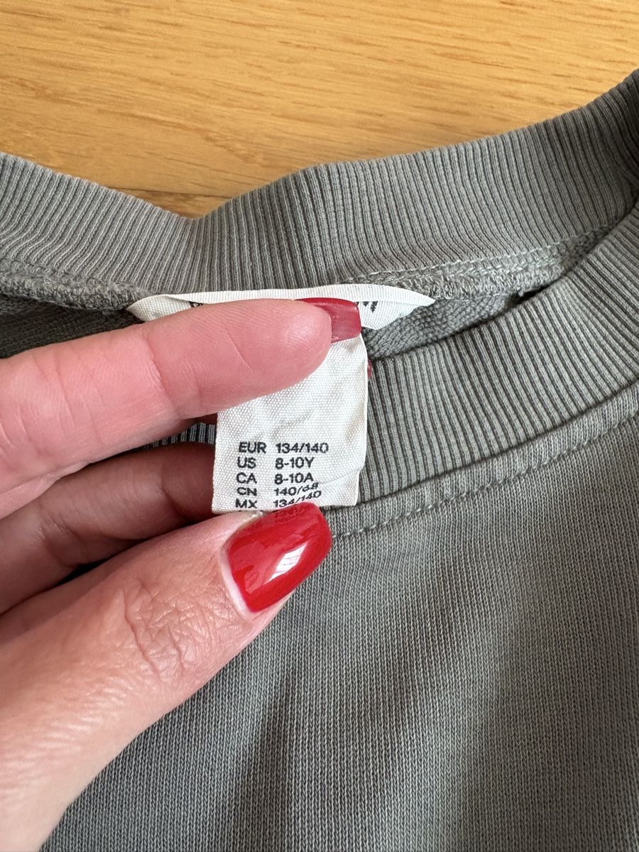 H&M Maglioni & Felpe: Pulli Mädchen Gr. 134 – Usato da Winterthur venduto da Baby117 1
