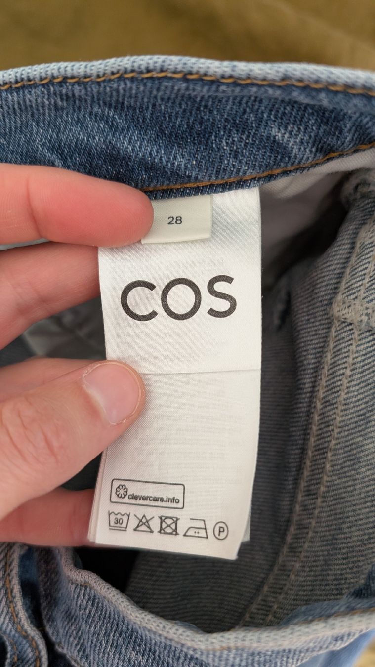 Cos Jeans: COS Jeans – Nuovo (secondo la descrizione) da Meyrin venduto da jes_yr5m 3