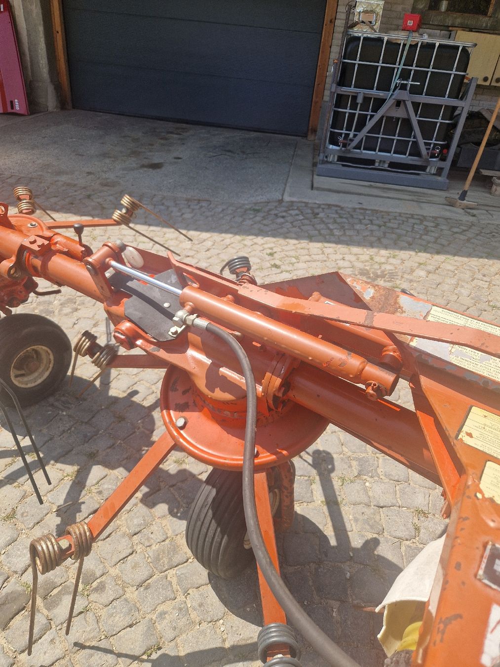 Alle Maschinen: Kuhn Kreiselheuer GF 4201MH – Gebraucht aus Ortschwaben von Biroma75 4