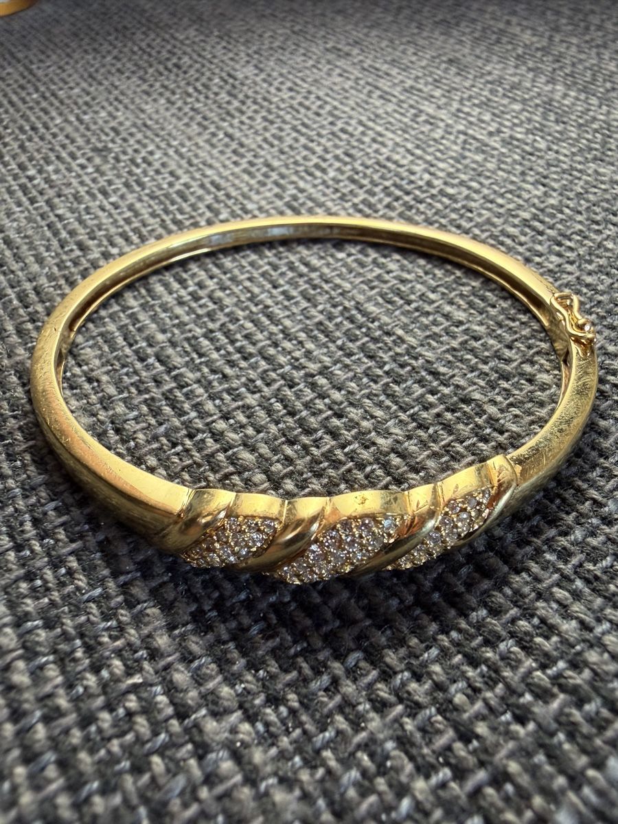 Armbänder & -reifen: Bracelet en Or 750 avec 63 Diamants – Gebraucht aus Courroux von Yiedot