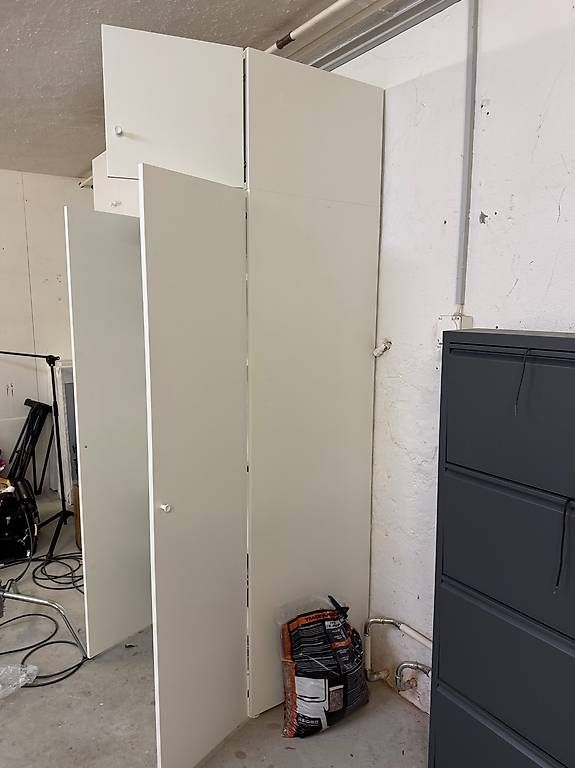 Ikea Armoires: 2 x Ikea Schrank (vermutlich PLATSA) – D'occasion à Ins par Ezzily 1