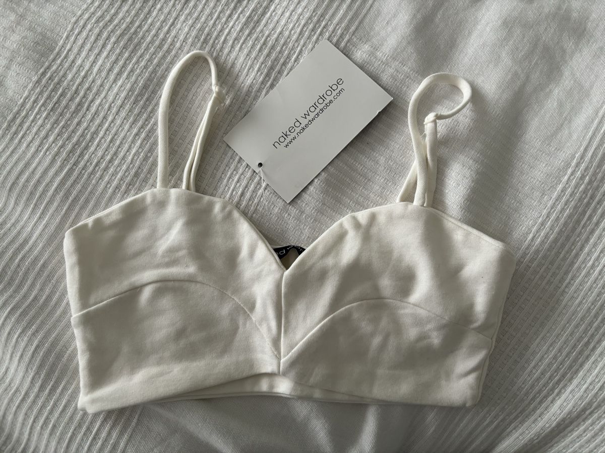 Tops: Bralette weiss von Naked Wardrobe – Neu und originalverpackt aus Winkel von Zimtguetzli