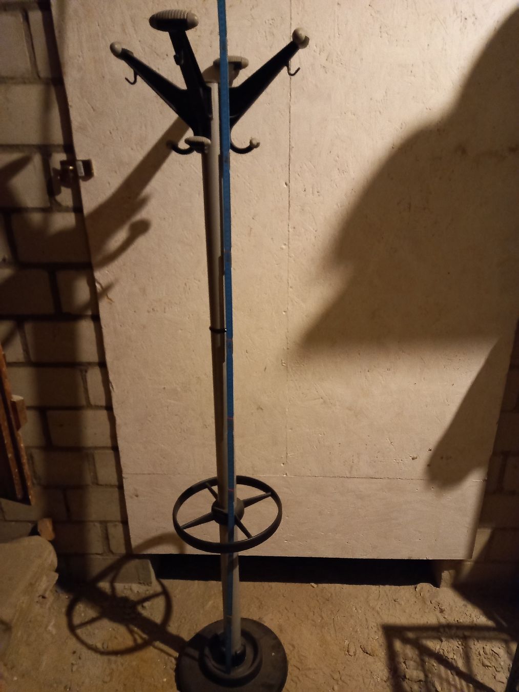 Porte manteau: Garderobe Kleiderständer – D'occasion à Heerbrugg par Domino_1645