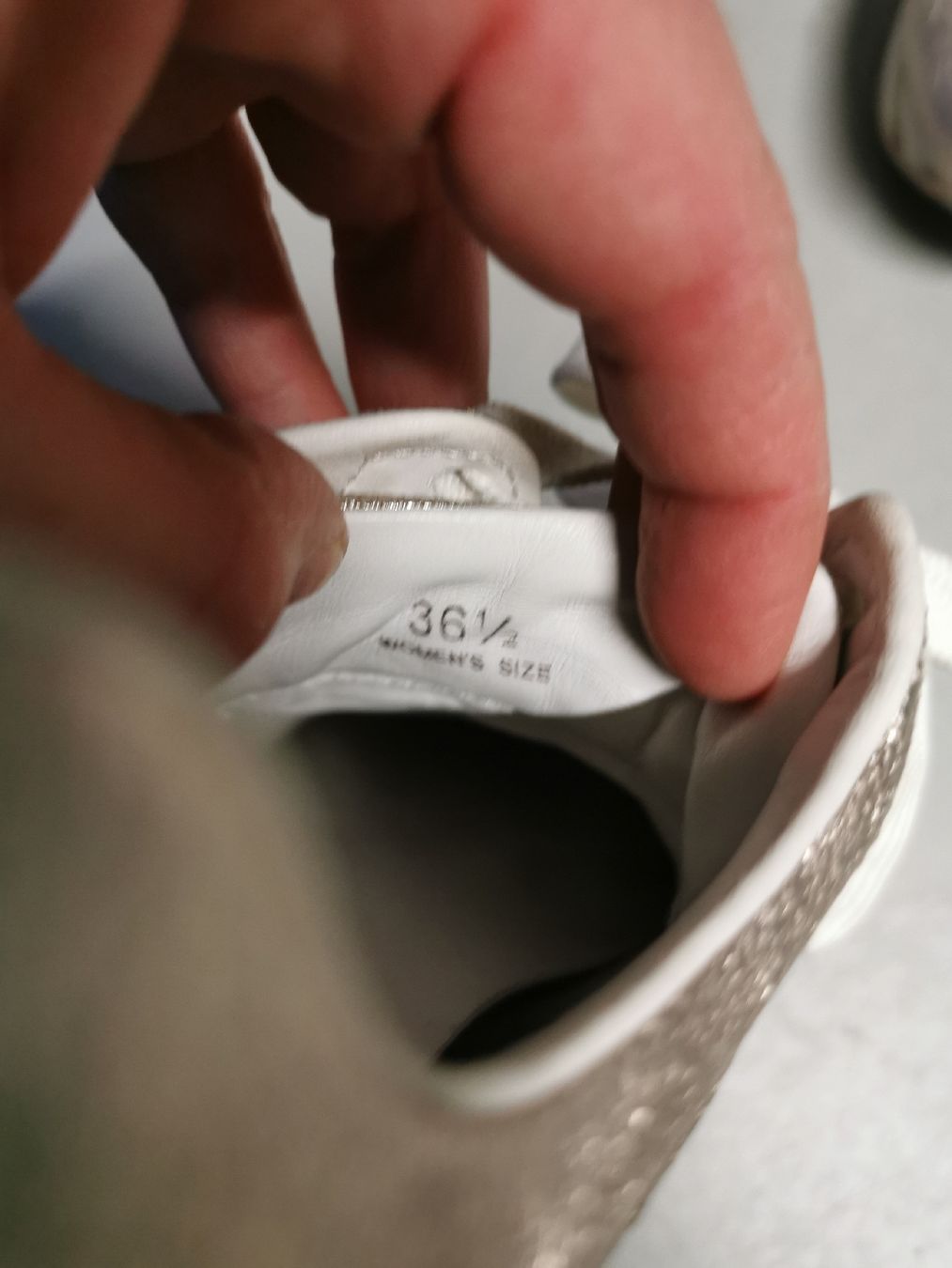 Hogan Scarpe da donna: Hogan Sneaker gr 36,5 – Usato da Mühlethurnen venduto da GaspAnita 3