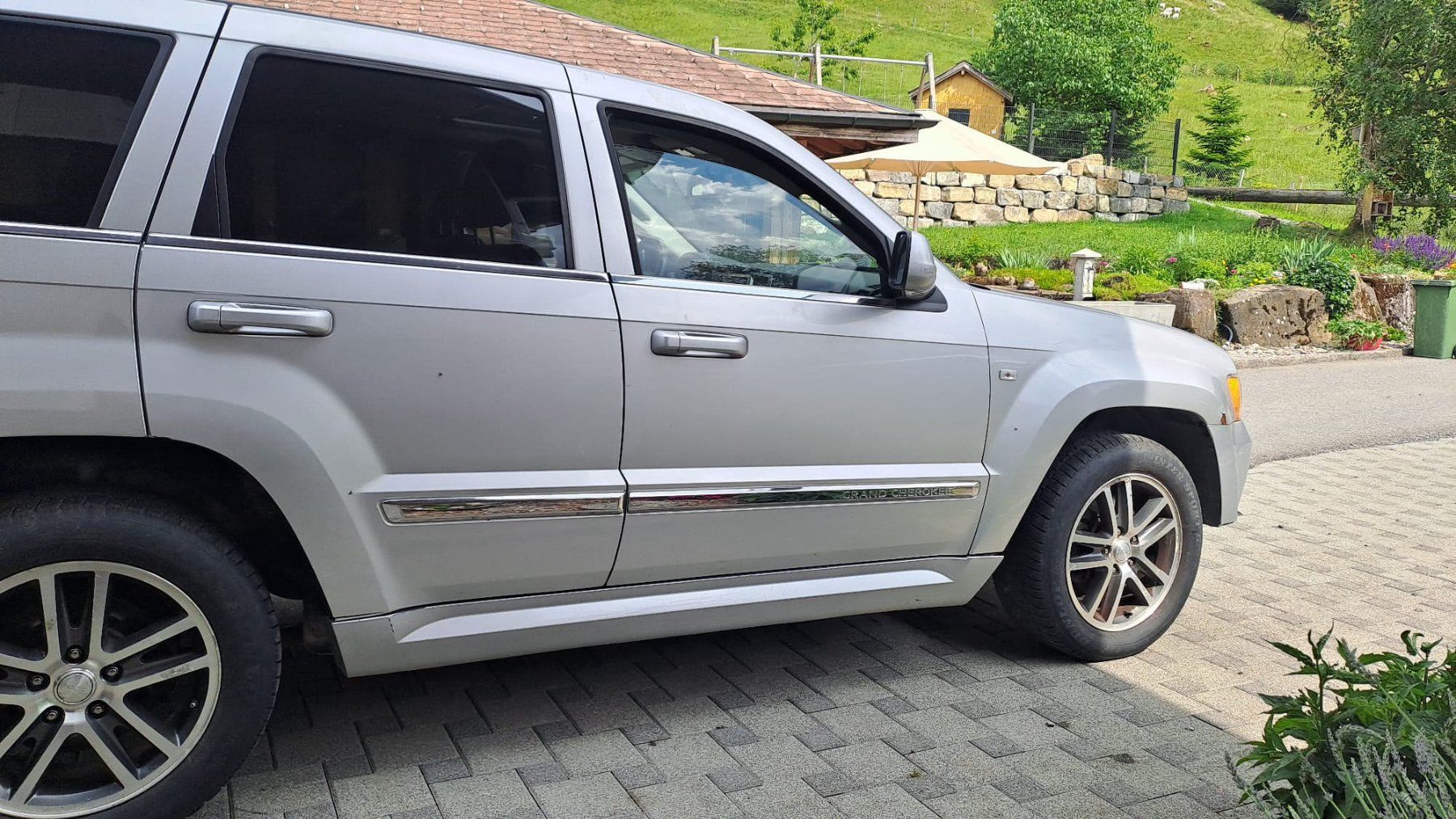 Jeep Autos: Jeep Cherokee – D'occasion à Sörenberg par inf_6vms 1