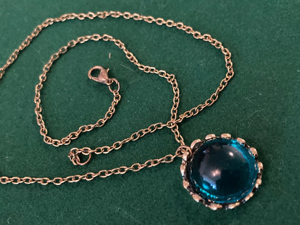Collier en métal doré Pierre Cardin | Kaufen auf