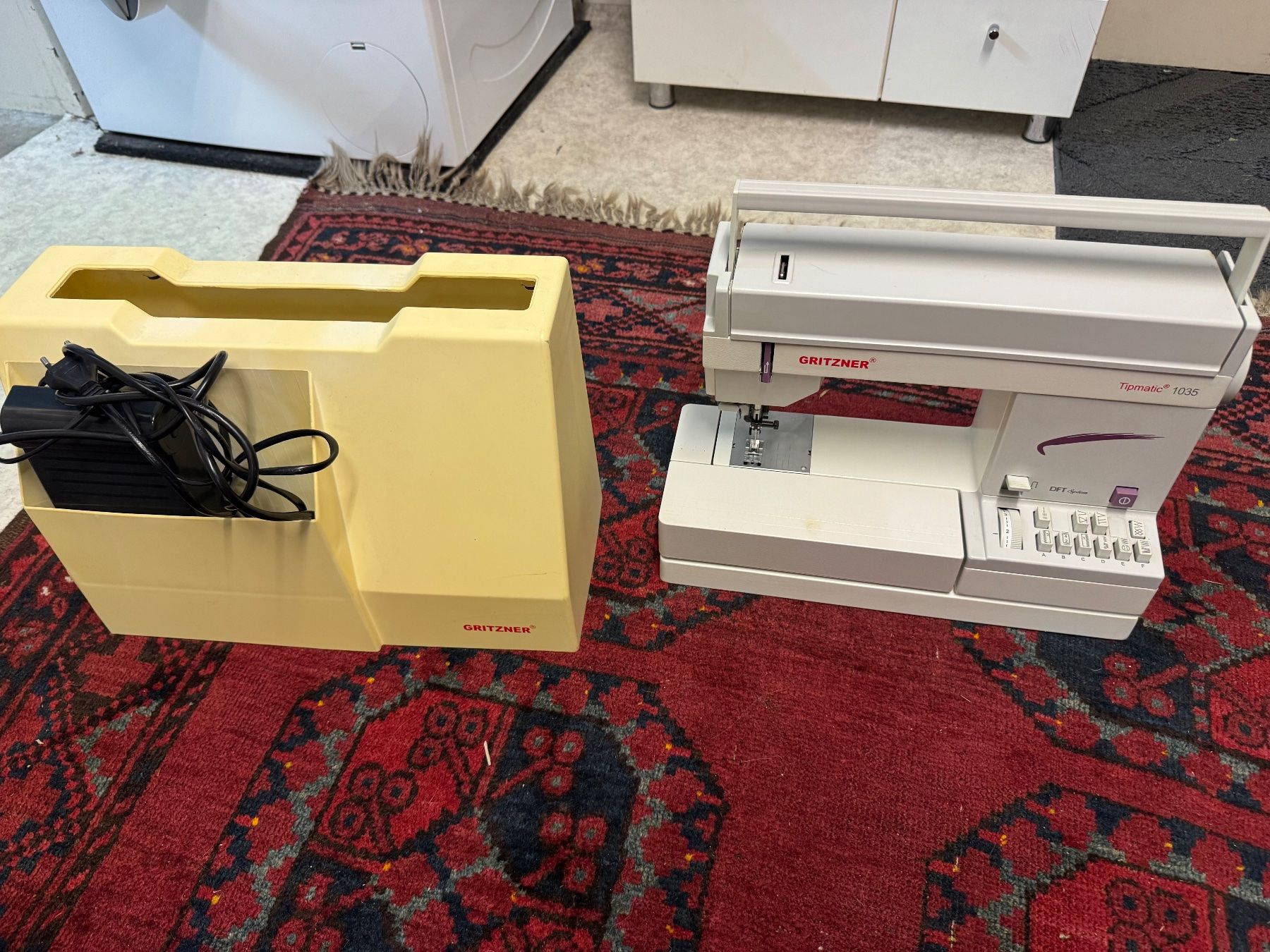 Macchine da cucire: Gritzner Tipmatic 1035 Nähmaschine – Usato da Zunzgen venduto da milesdavis76 1