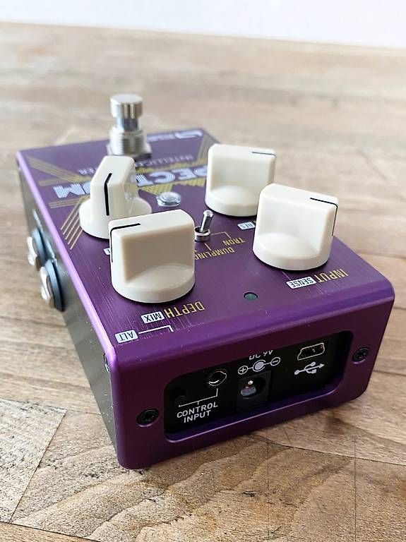 Strumenti musicali: Source Audio Spectrum Intelligent Filter Pedal – Usato da Zürich venduto da funktion02 2