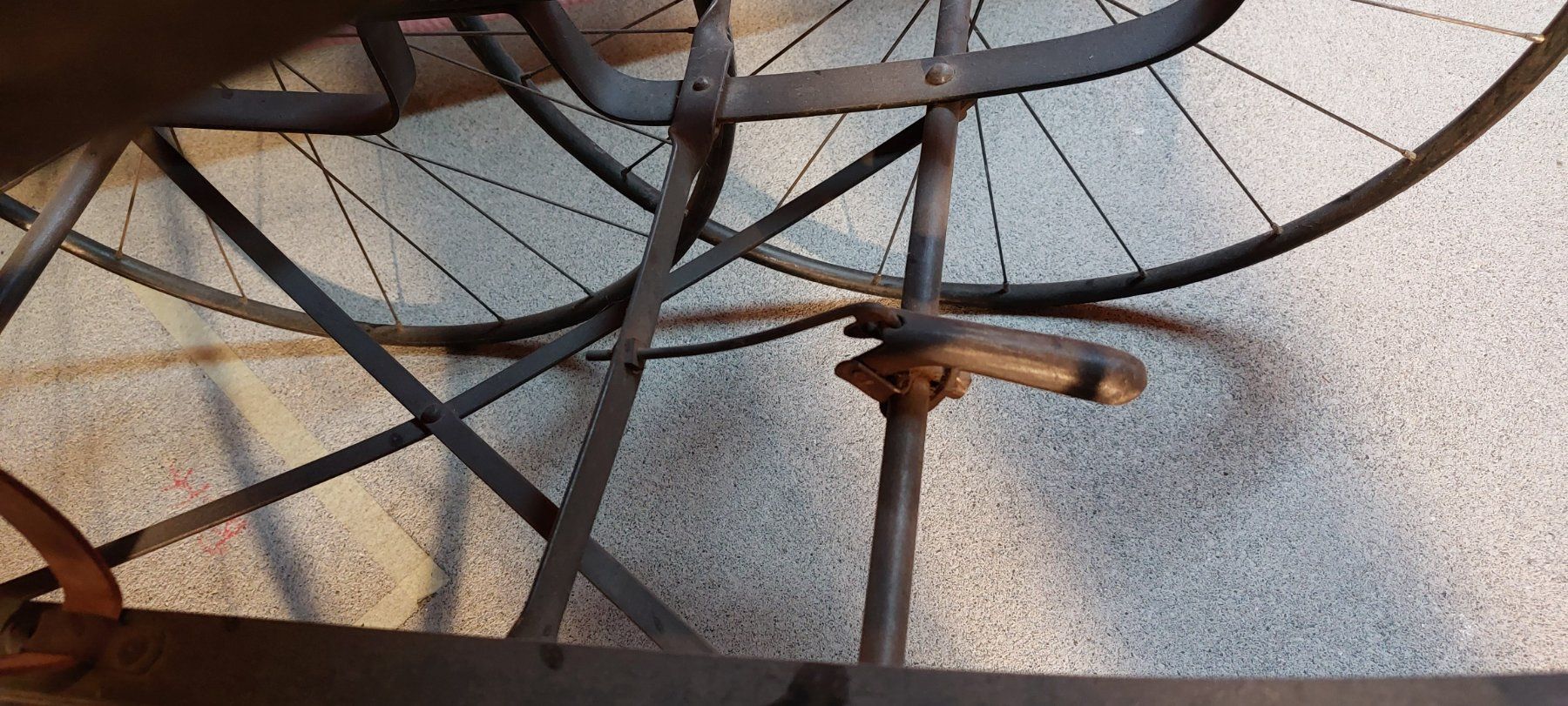 Carrozzine: Kinderwagen antik – Usato da Horw venduto da Zentral50 4