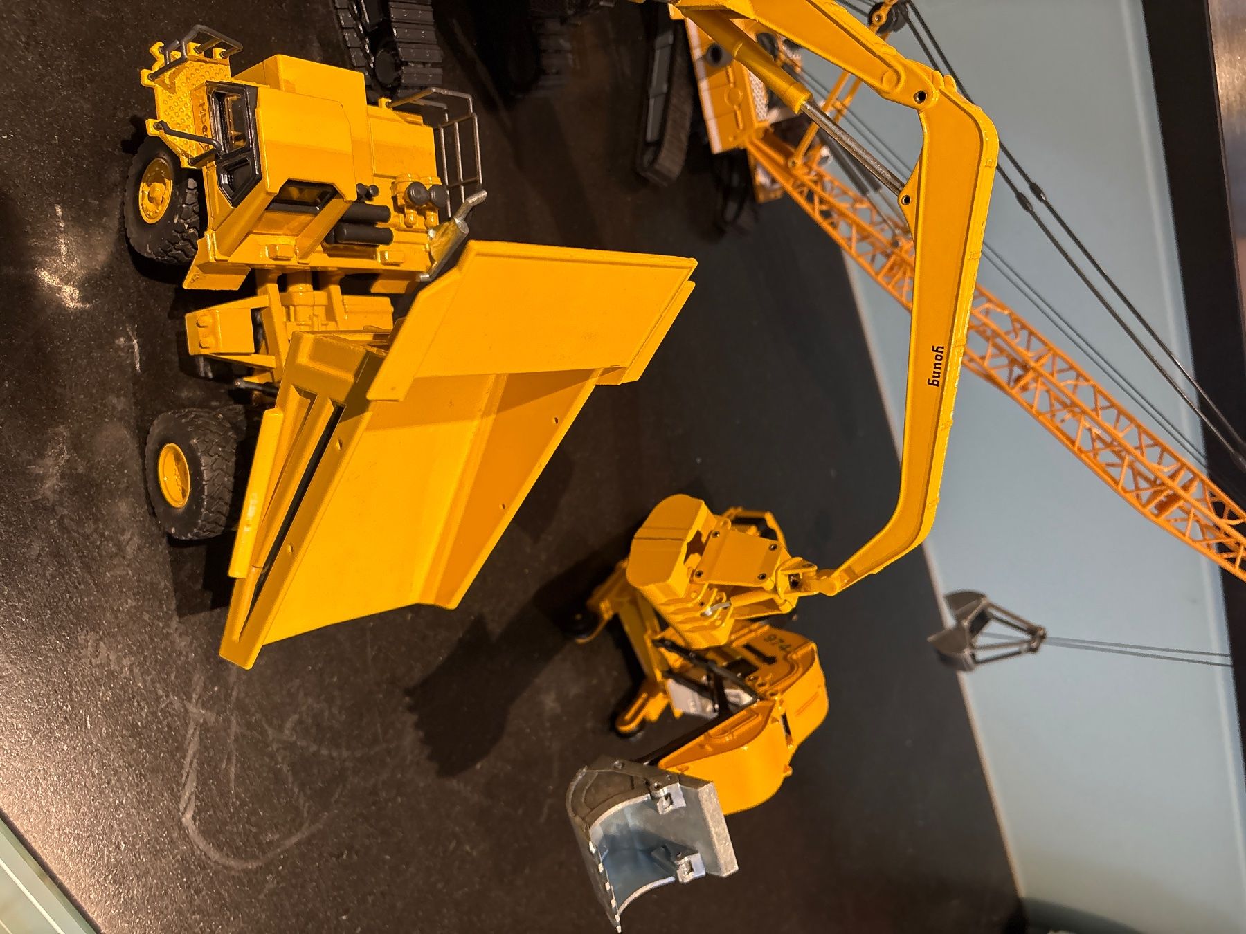 Escavatori: Modellbagger Liebherr, Komatsu, Siku – Usato da Staffelbach venduto da Cherry4 9