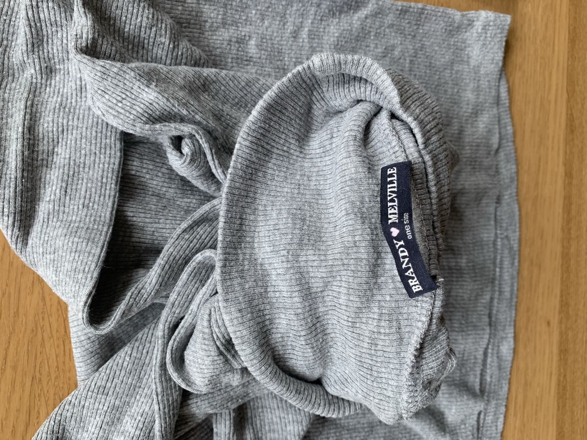 Brandy Melville Top: Brandy Melville Top, Grau, Rollkragen  – Usato da Zürich venduto da med_qdd6 1