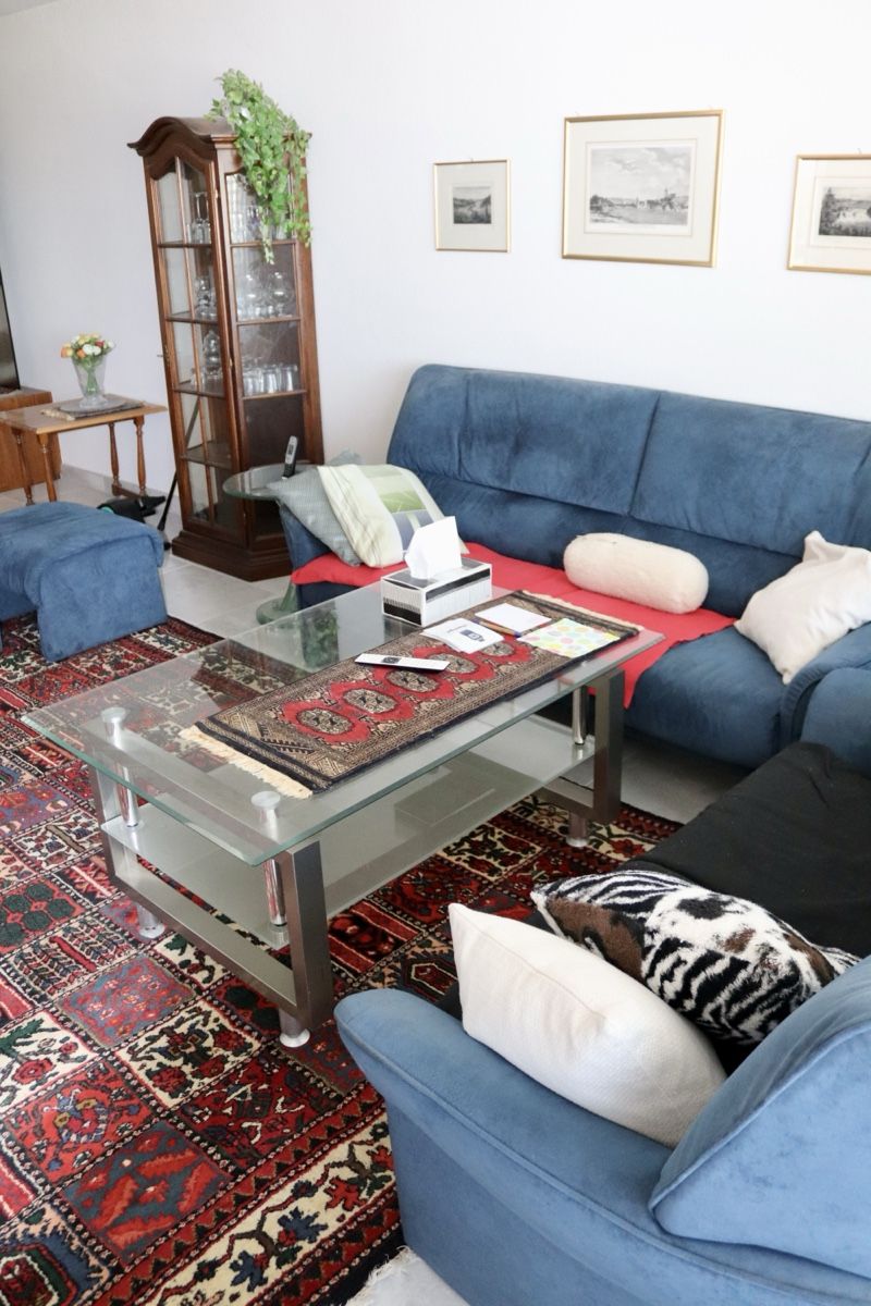Divani: Wohnzimmer-Set blau: 3er-Sofa, 2er-Sofa, 2 Hocker,Couchtisch – Usato da Dübendorf venduto da Vinny_S 3