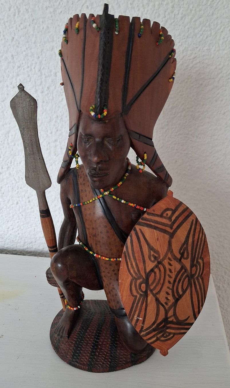 Statuette: Holzfigur kenianischer Krieger – Usato da Tägerig venduto da rob_psv5