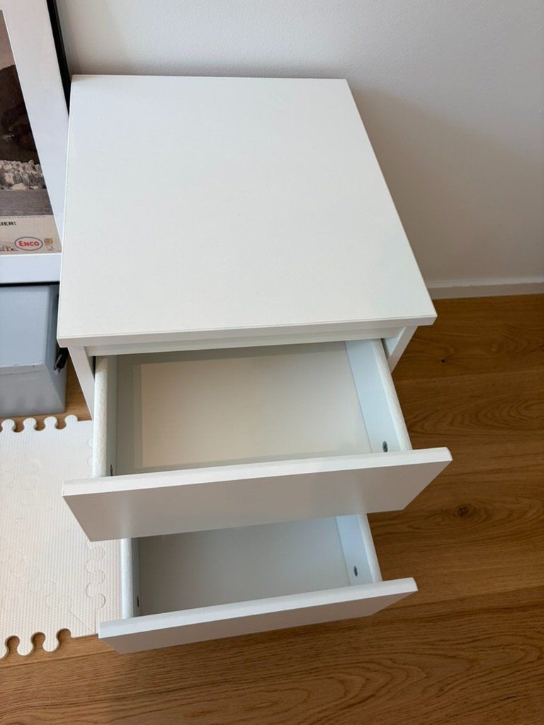 Ikea Comodini: Mint condition Malm nightstand – Usato da Zürich venduto da sci_8hn2 1