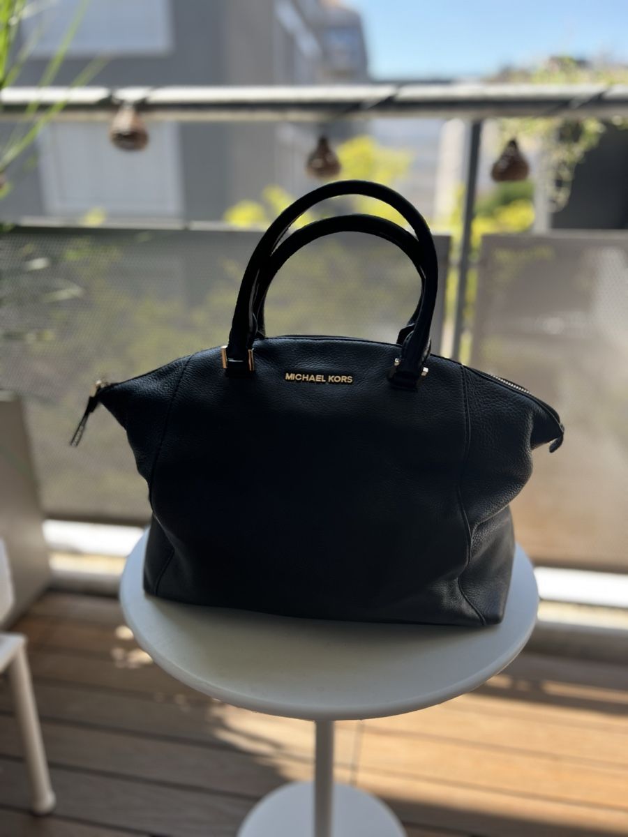 Michael Kors Borse da donna: Michael Kors Leder-Handtasche Schwarz mit Schultergurt – Usato da Zürich venduto da Mariesieger 4
