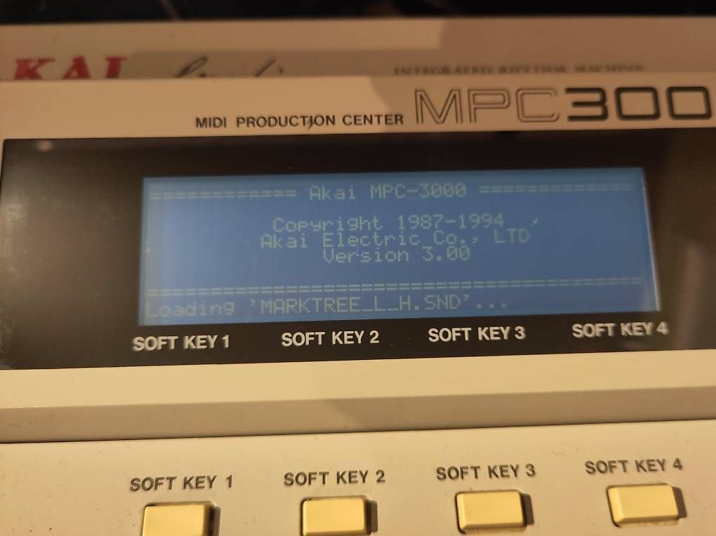 Akai Instruments de musique: Akai MPC3000 – D'occasion à Zürich par Roessler0 3