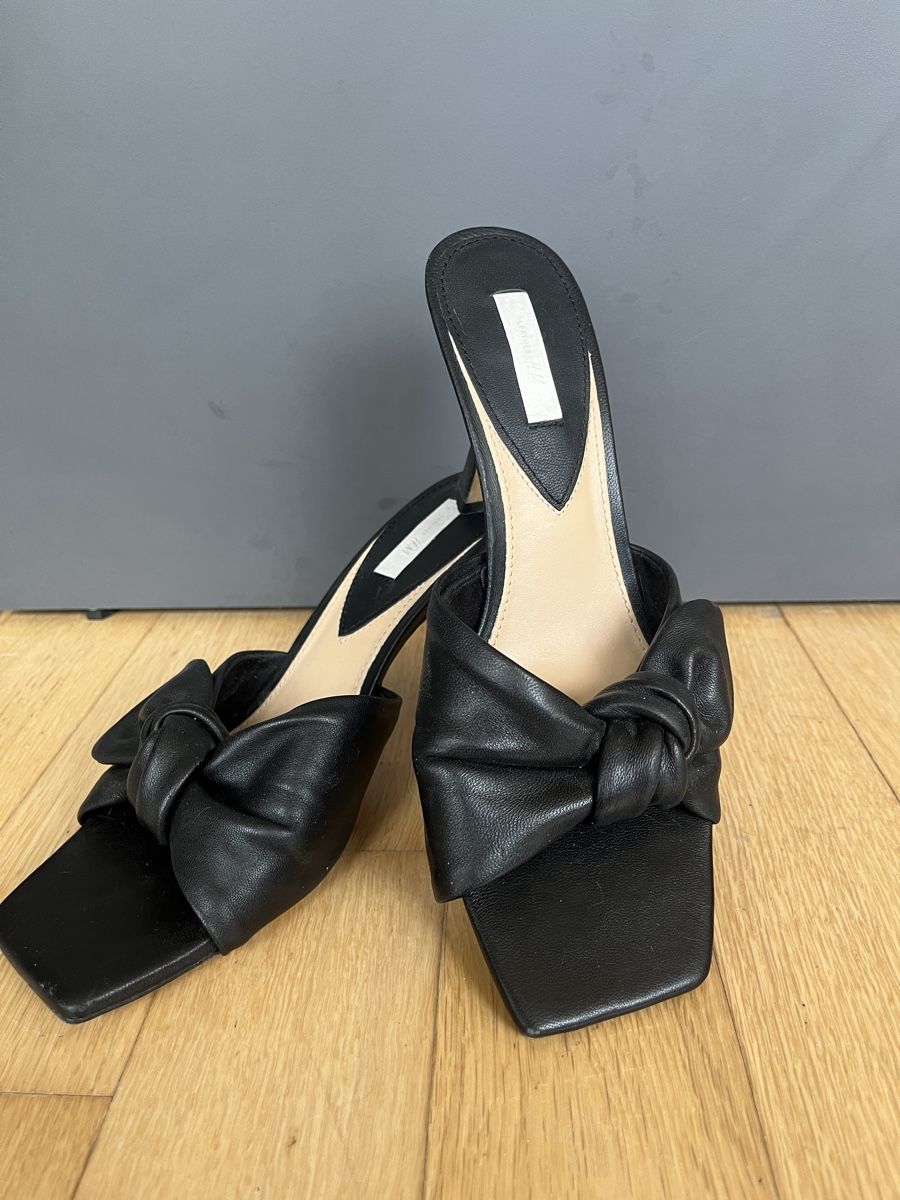 H&M Scarpe da donna: Leder-Pantoletten  – Usato da Allschwil venduto da MaloseS08 6