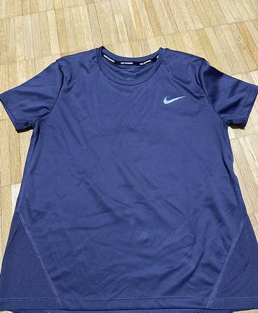 Nike Running Shirt (Grösse S)