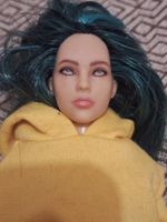 Poupée Billie Eilish Collector, état impeccable! Rare