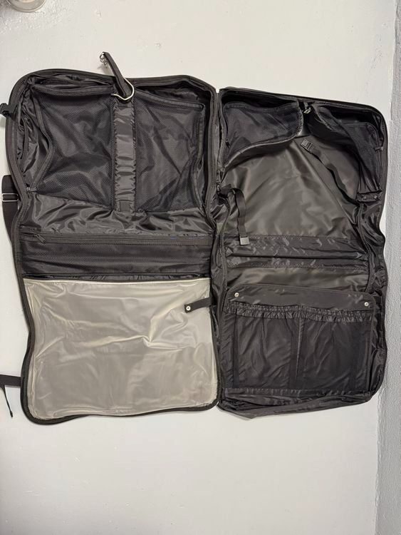 Sacs: Anzug-Reise-Tasche WILSON – D'occasion à Zollikerberg par RuLCS50 2