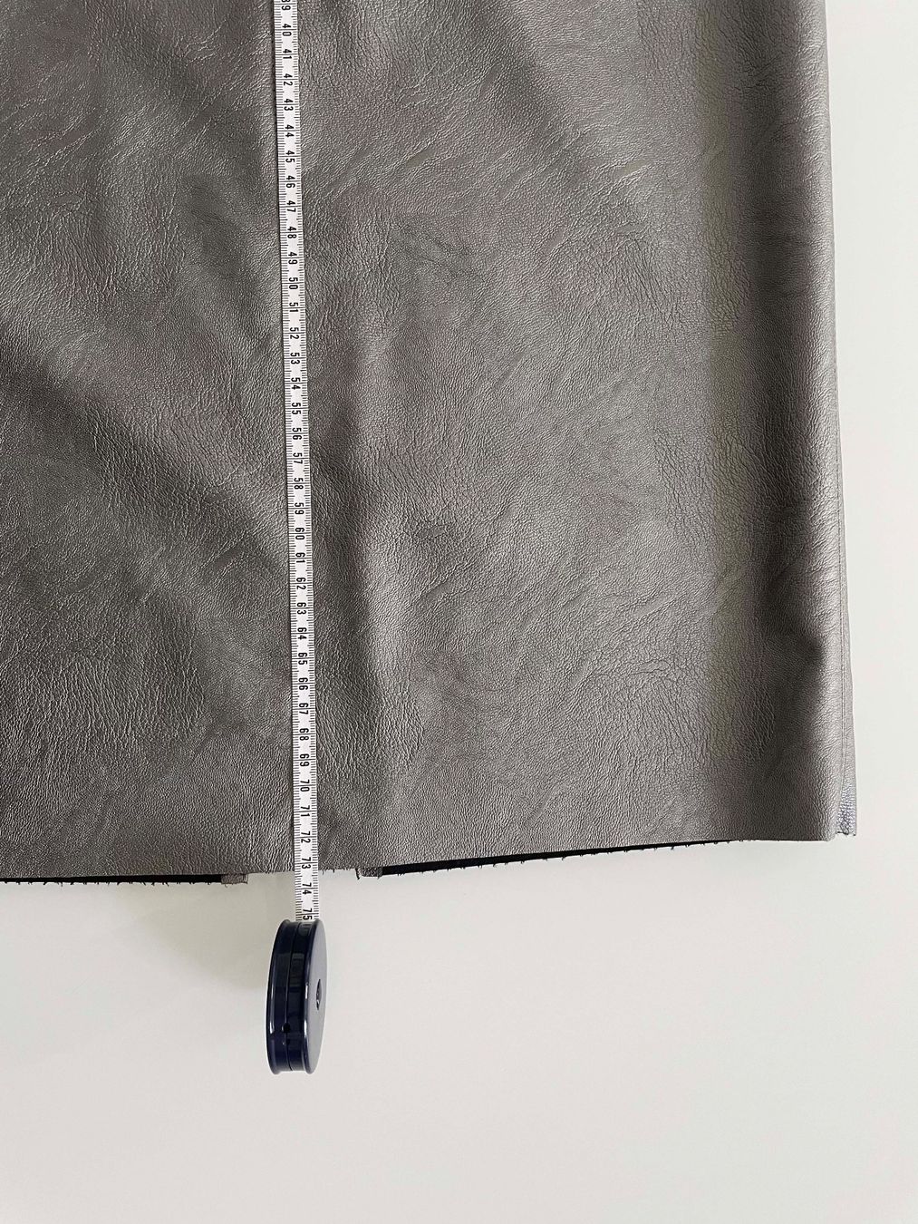 Gonne: Gonna longuette in similpelle argento – Usato da Bellinzona venduto da Sveva-Style-Hunter 8