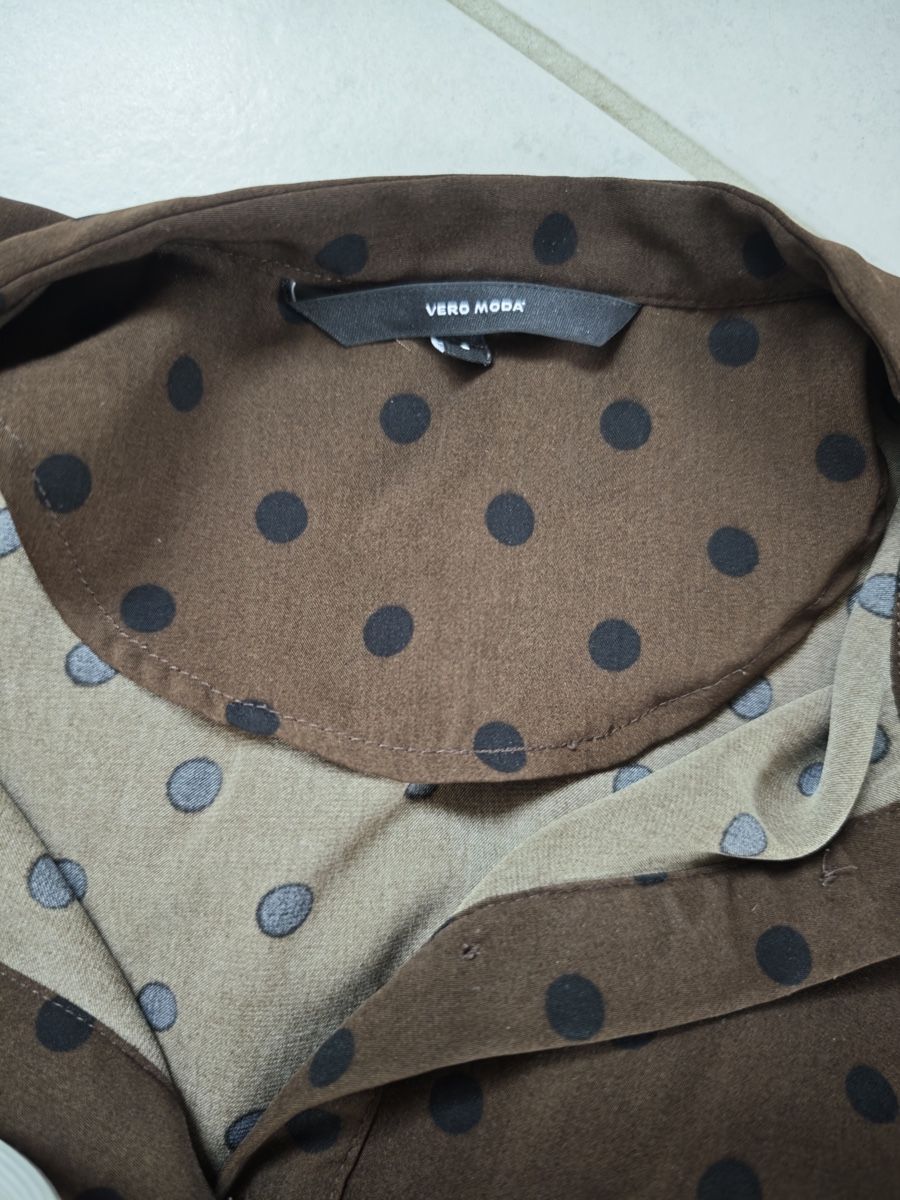 Vero Moda Kleiderpakete: Kleiderpaket Grösse S Jeans, Kleider, Bluse, Jäckli – Gebraucht aus Nuglar von nao_fr9z 4