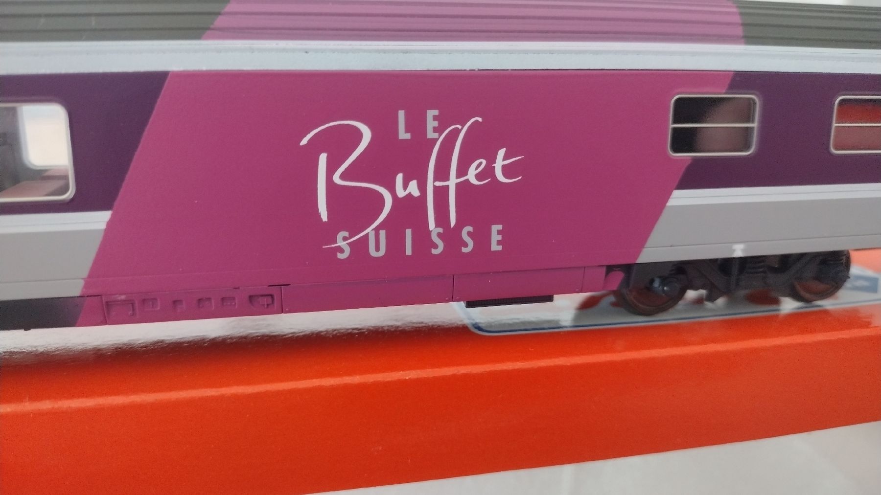 Roco Modelleisenbahnen: Voiture restaurant SBB – Gebraucht aus Vevey von tgv3 1