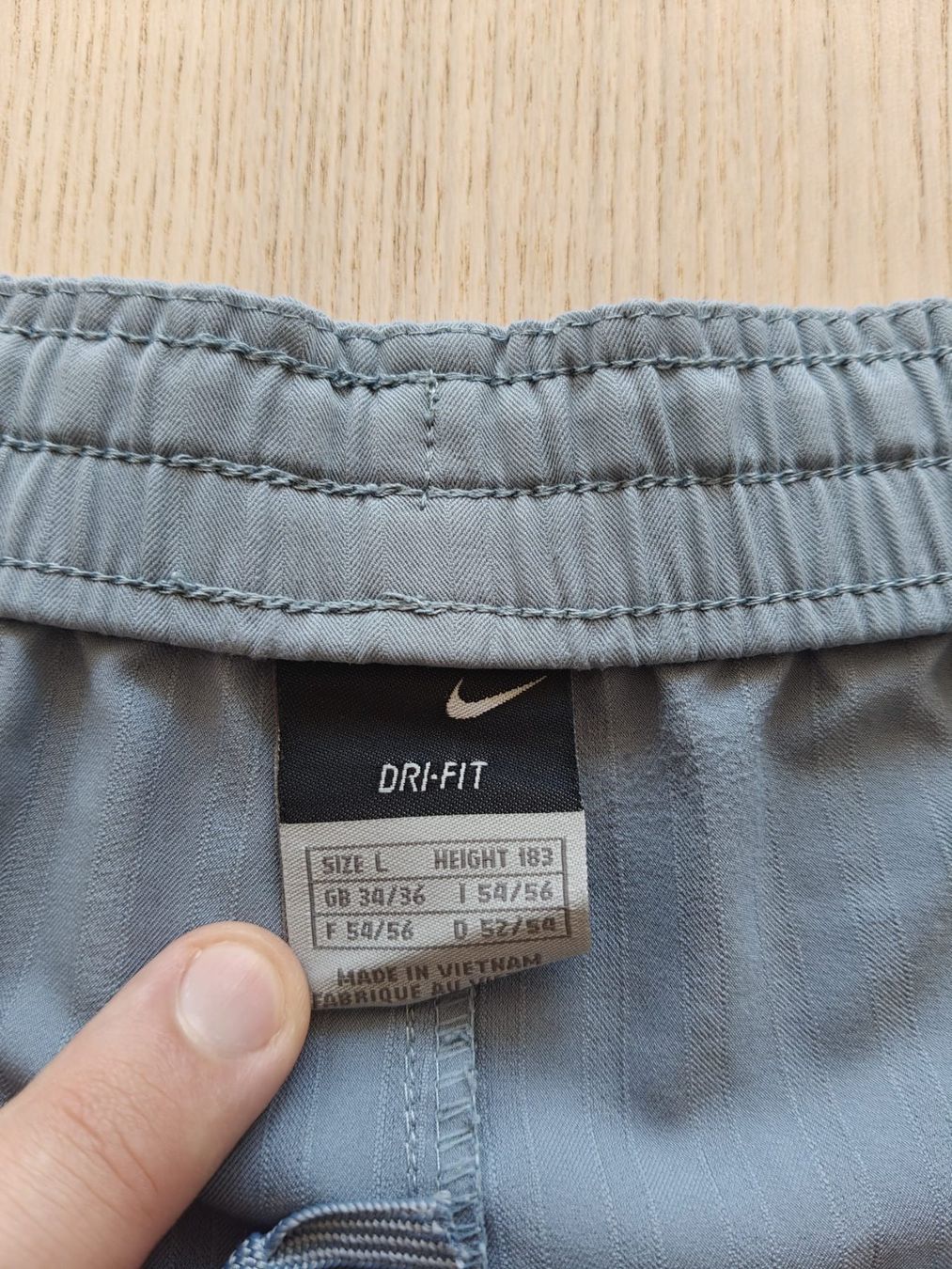 Nike Hosen: Vintage Nike Shorts – Gebraucht aus Bern von tingu 3