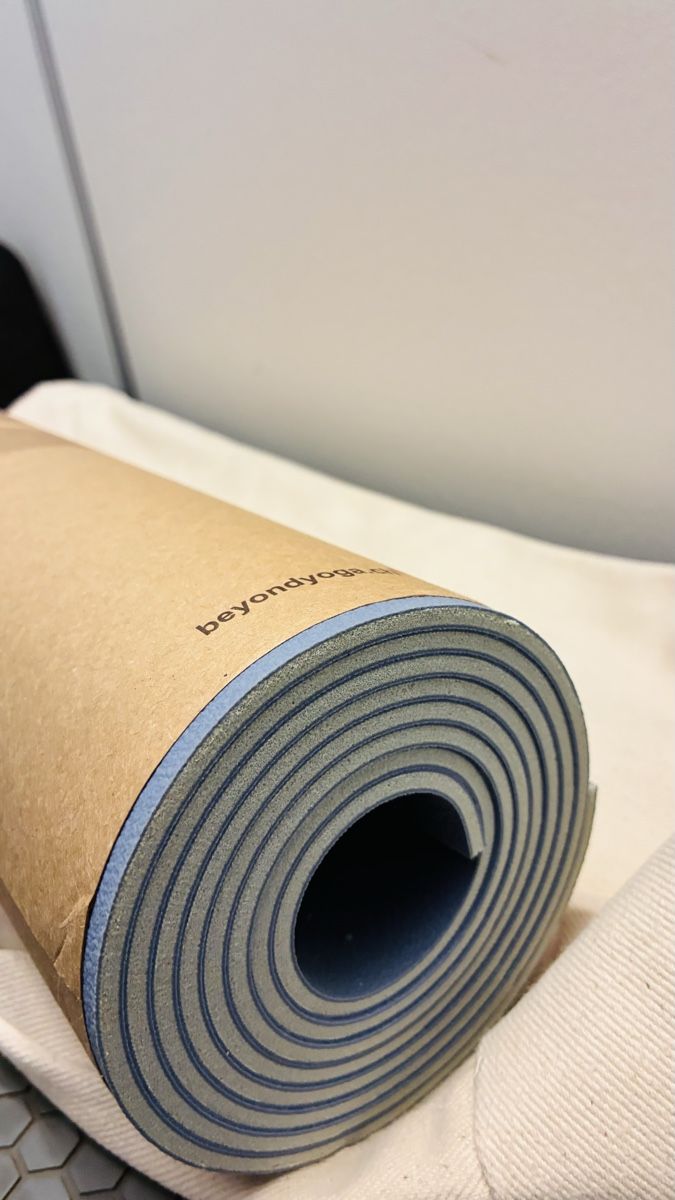 Bodenmatten: Beyondyoga Matte ICONIC Eco Mat neu mit Tasche – Neu und originalverpackt aus Killwangen von Fefy 1
