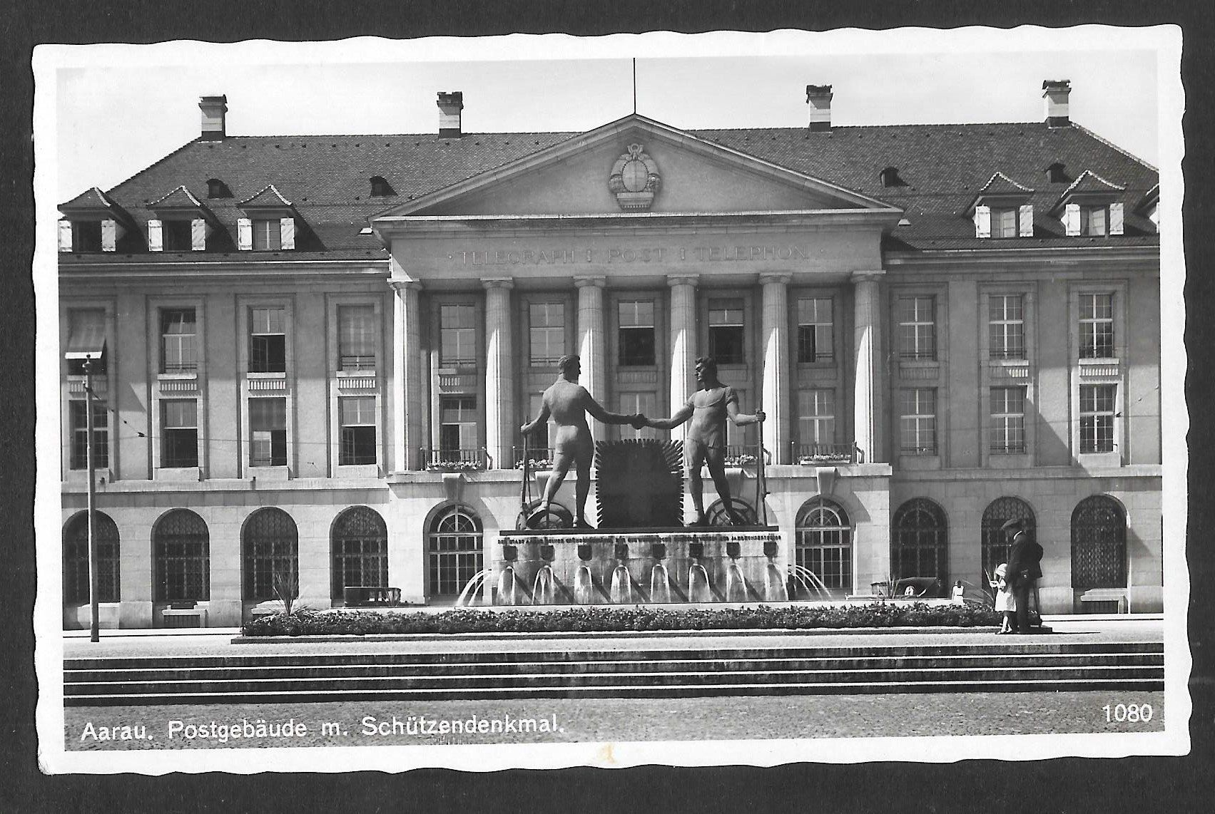 Cartoline postali: Aarau Postgebäude und Schützendenkmal – Usato da Olten venduto da clotaldi