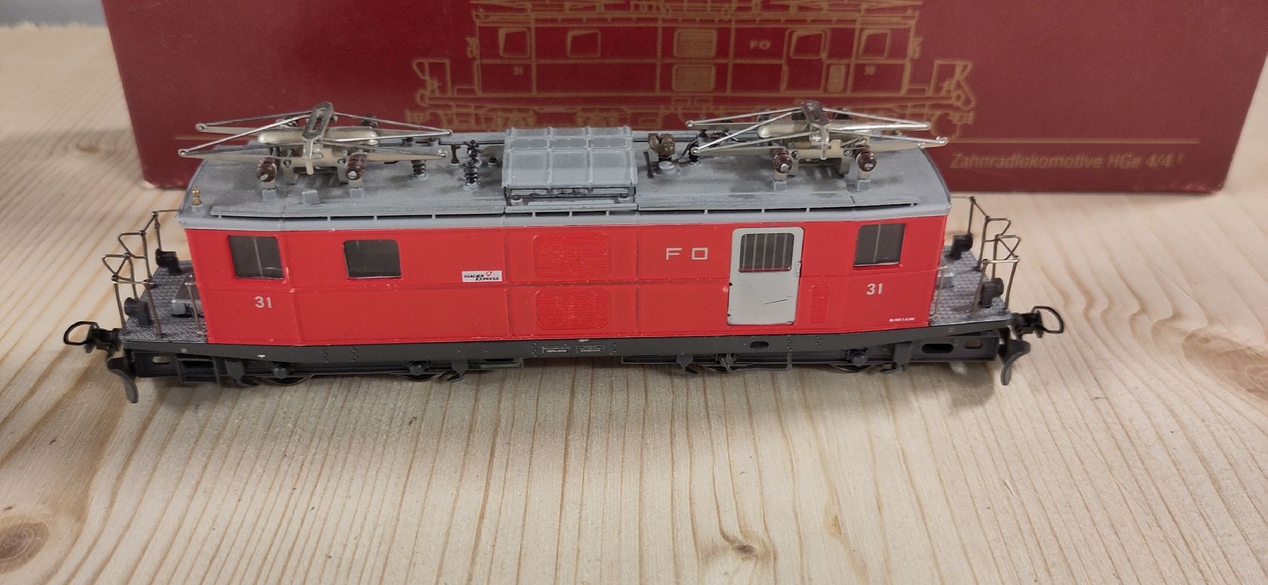 Bemo Modellini di ferrovie: Bemo HGe 4/4 FO Glacier Express 31 – Usato da Liebefeld venduto da robi15blue 1