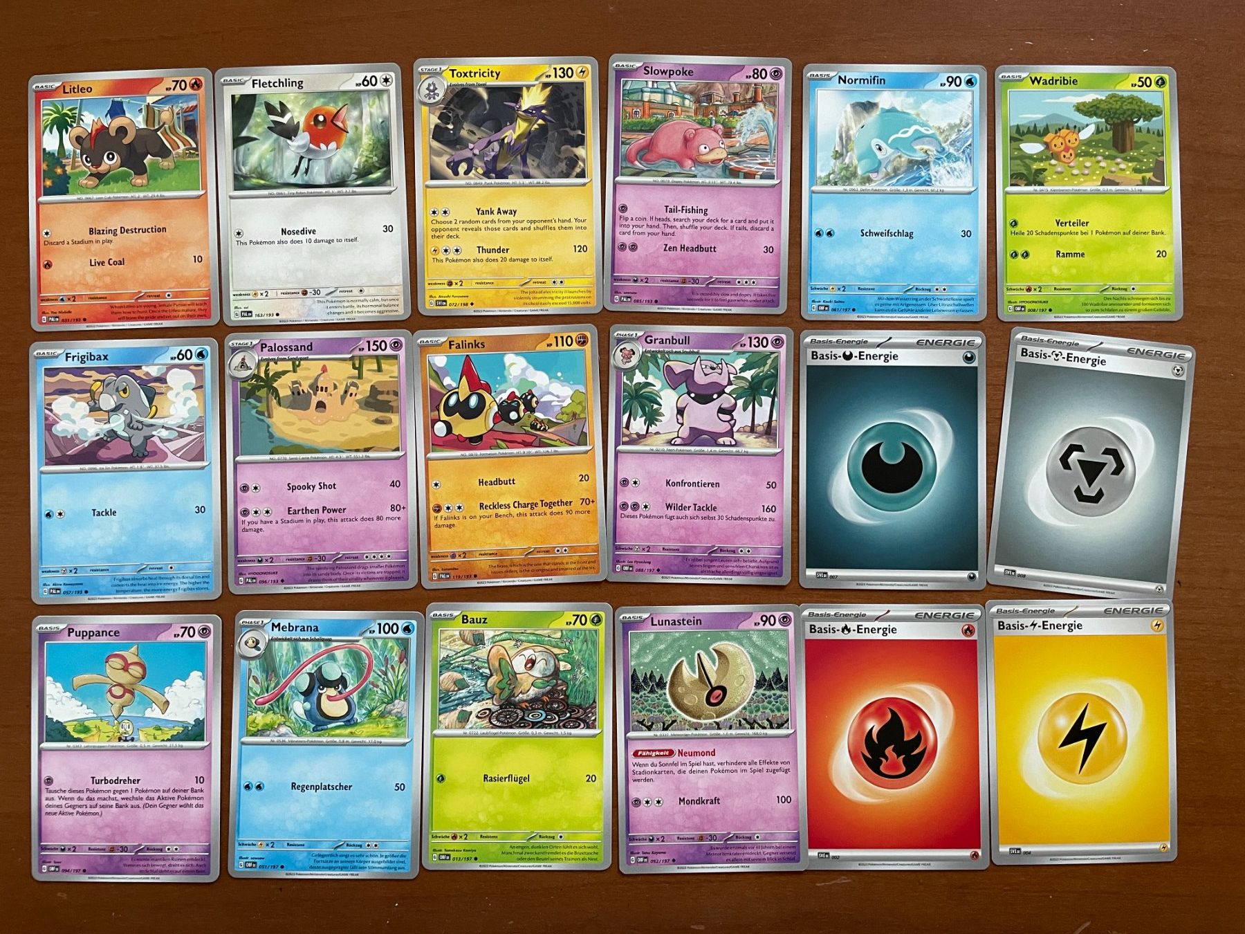 Pokémon Carte collezionabili: Pokemon Karten Set (Versand gratis) – Nuovo (secondo la descrizione) da Chur venduto da Angerson