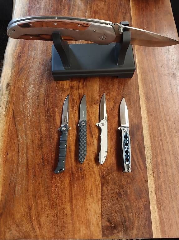 Accessoires: Messersammlung – D'occasion à Münchenbuchsee par ros_5hv8