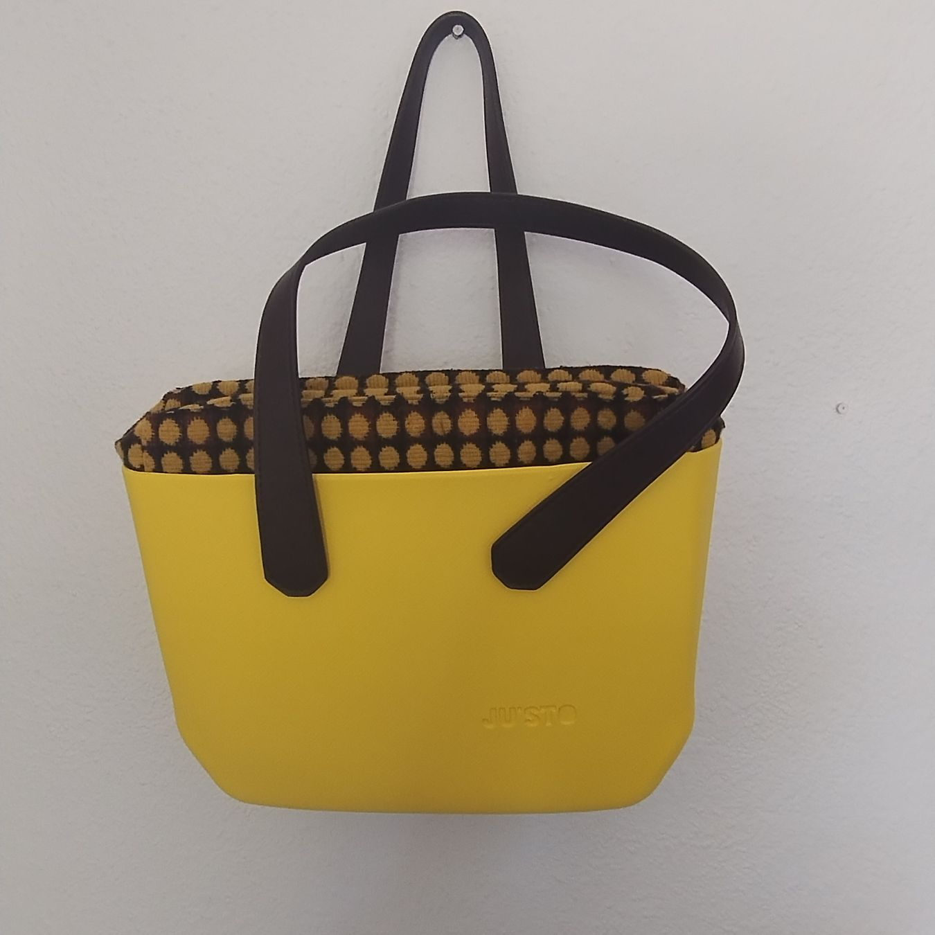 Borse da donna: Sac à main  – Nuovo (secondo la descrizione) da Schwerzenbach venduto da kleine-Kugel