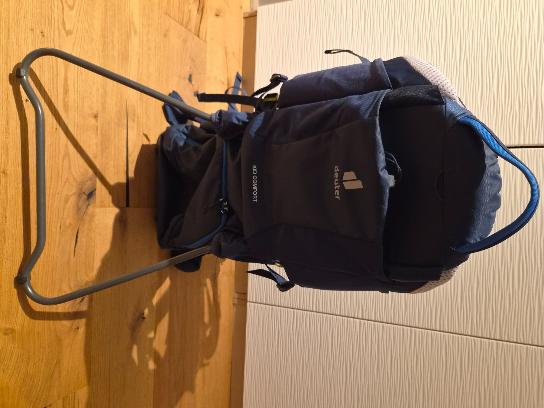 Deuter Borse & Zaini: Deuter Kindertrage Kid Comfort – Usato da Meggen venduto da Perth_2003 2