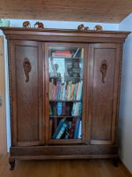 antiker drei Türiger Schrank
