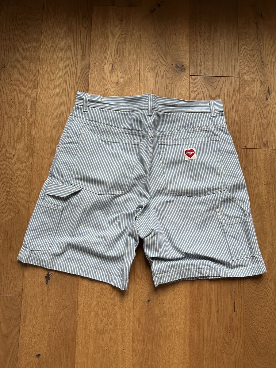 Carhartt Pantaloni: Carhartt WIP Terrell Single Knee Short – Usato da Düdingen venduto da kleidungsmarktplatz