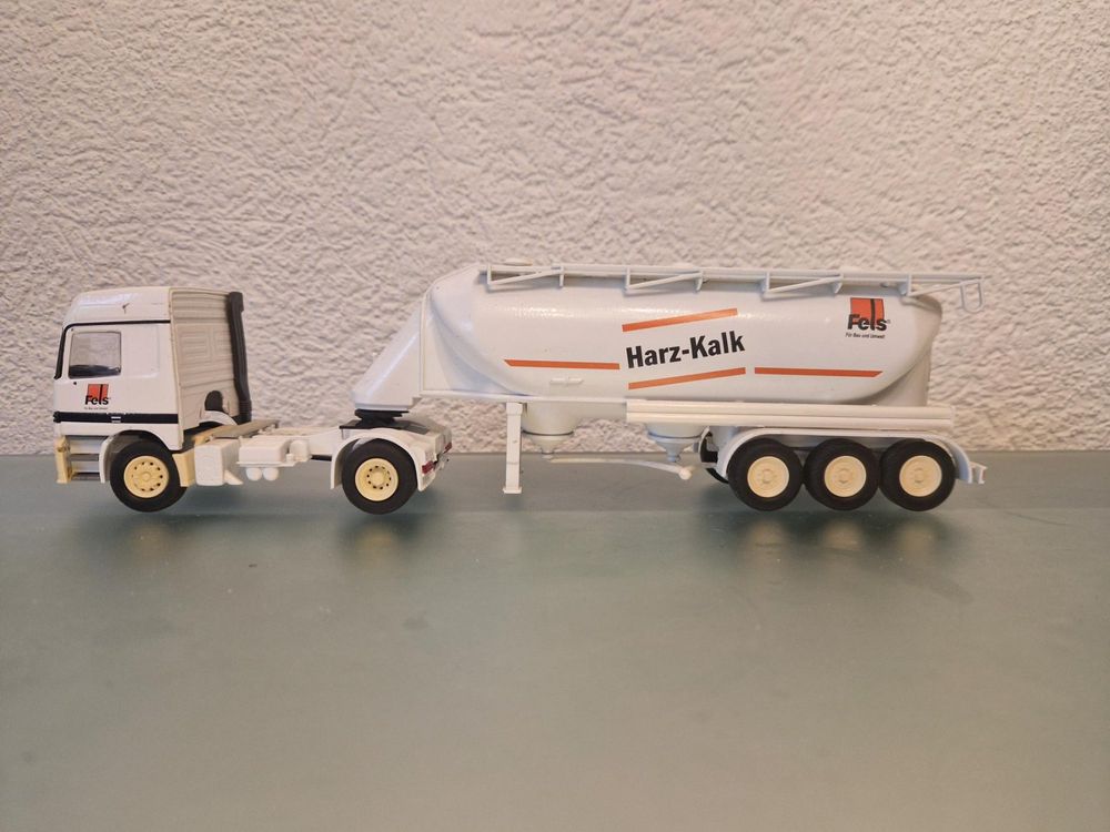 Model LKW Mercedes mit Tankwagen Fels Harz-Kalk (Gebraucht) in Büetigen ...