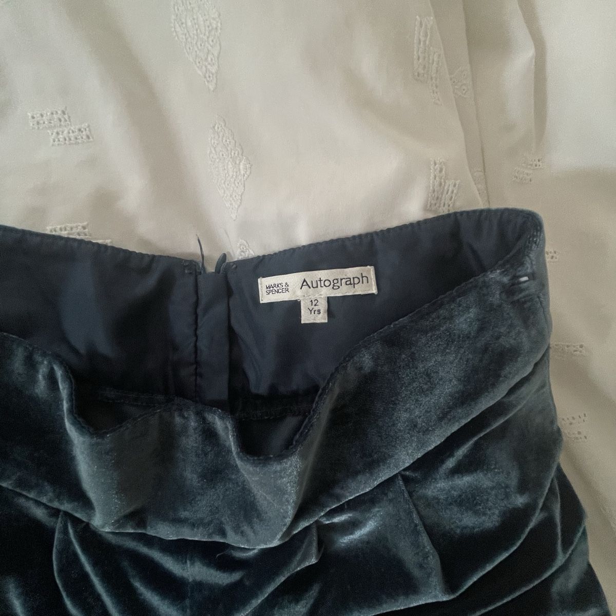 Pantaloni: Türkise Shorts aus Samt – Usato da Baden venduto da Julikoo 3