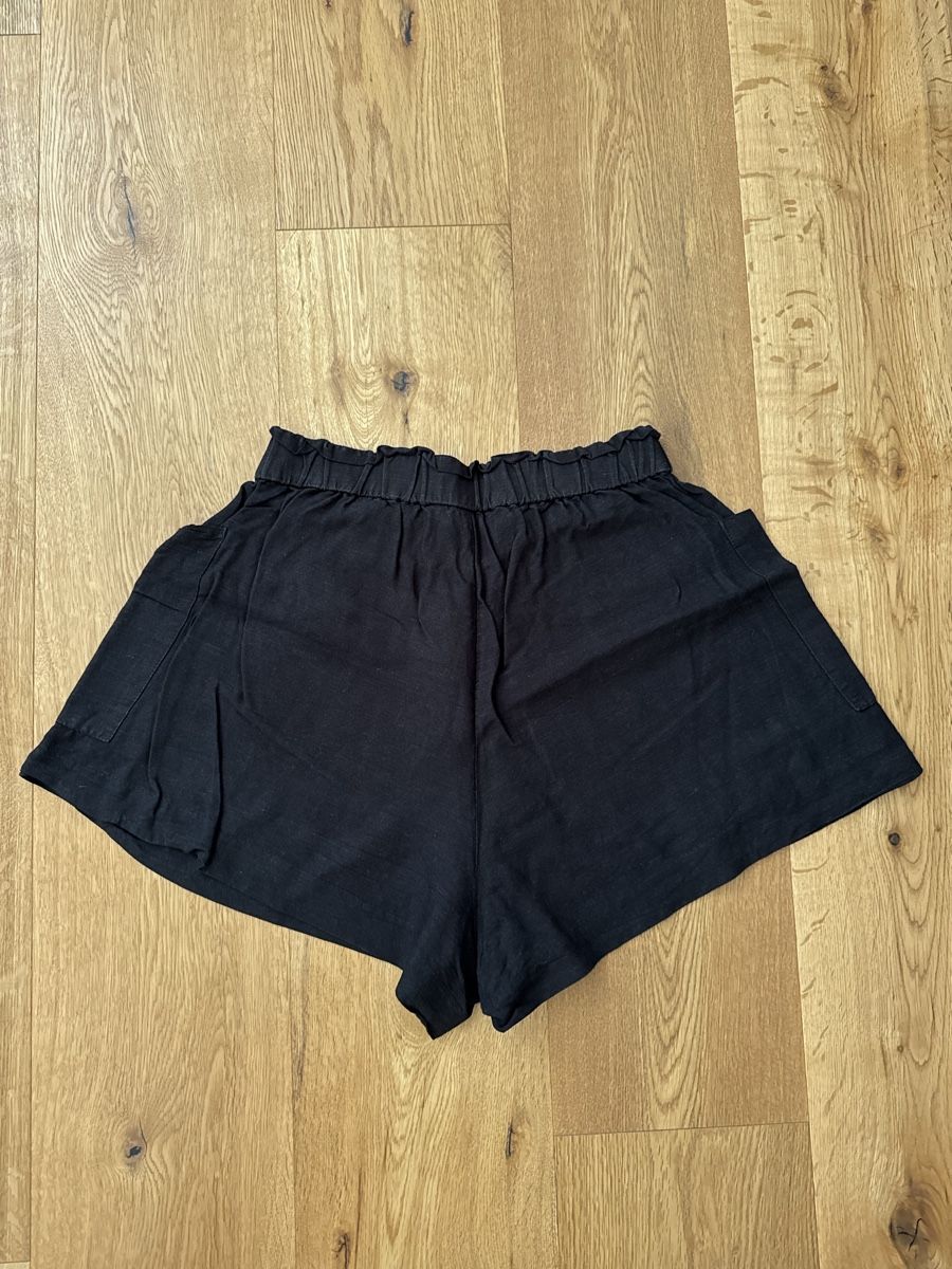 H&M Pantaloni: H&M Short, Gr. S – Usato da Interlaken venduto da fbnscl 1