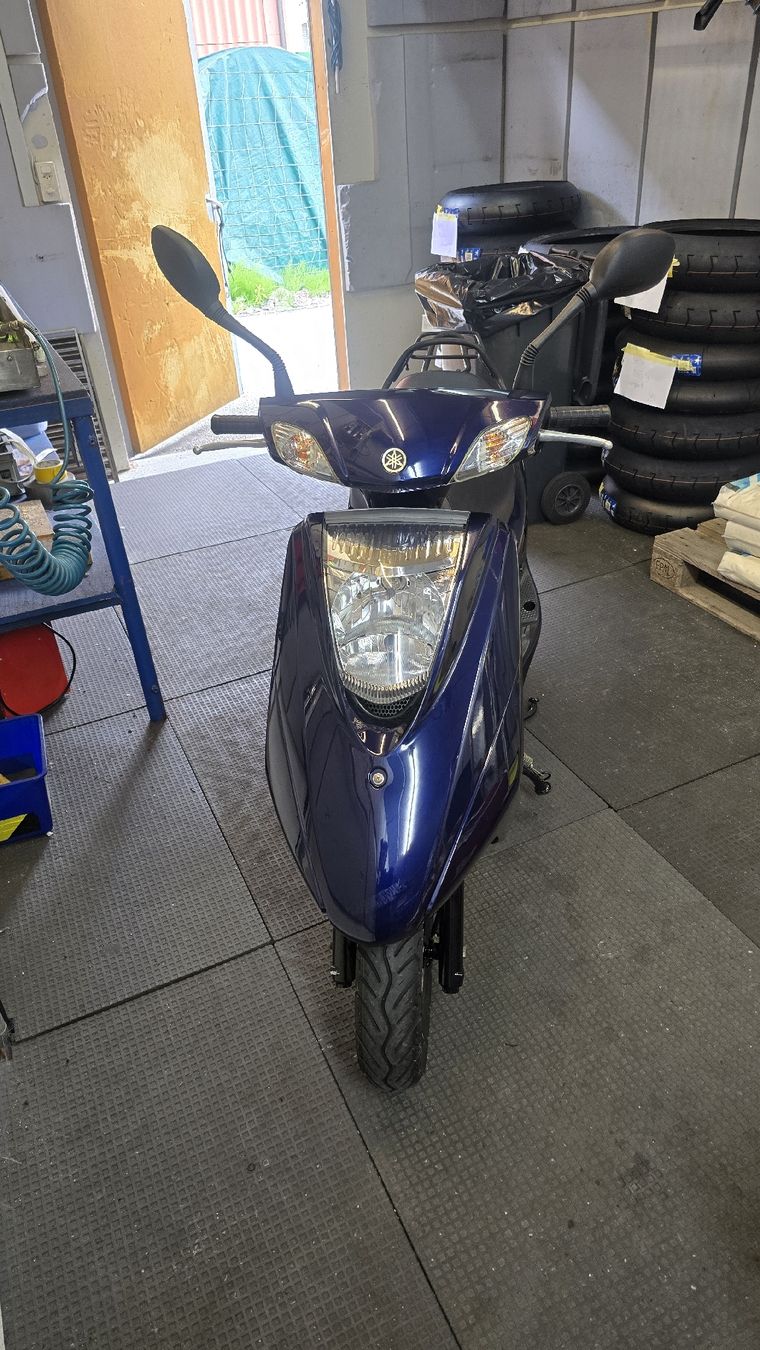 Yamaha Scooter: Yamaha Roller 125ccm – Usato da Oberentfelden venduto da justindiethelm 2