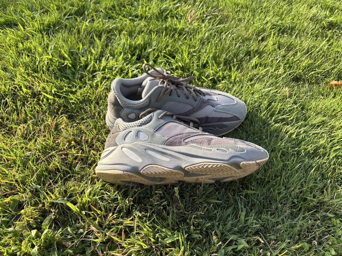 Adidas Herrenschuhe: Adidas Yeezy Boost 700 V1 – Neu (gemäss Beschreibung) aus Langendorf von Angeleyes3