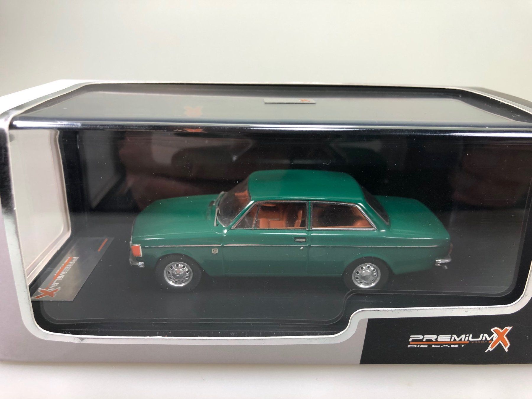 Volvo Modellini d'auto: Volvo 142 - PremiumX - 1:43 – Usato da Widen venduto da Himan 4