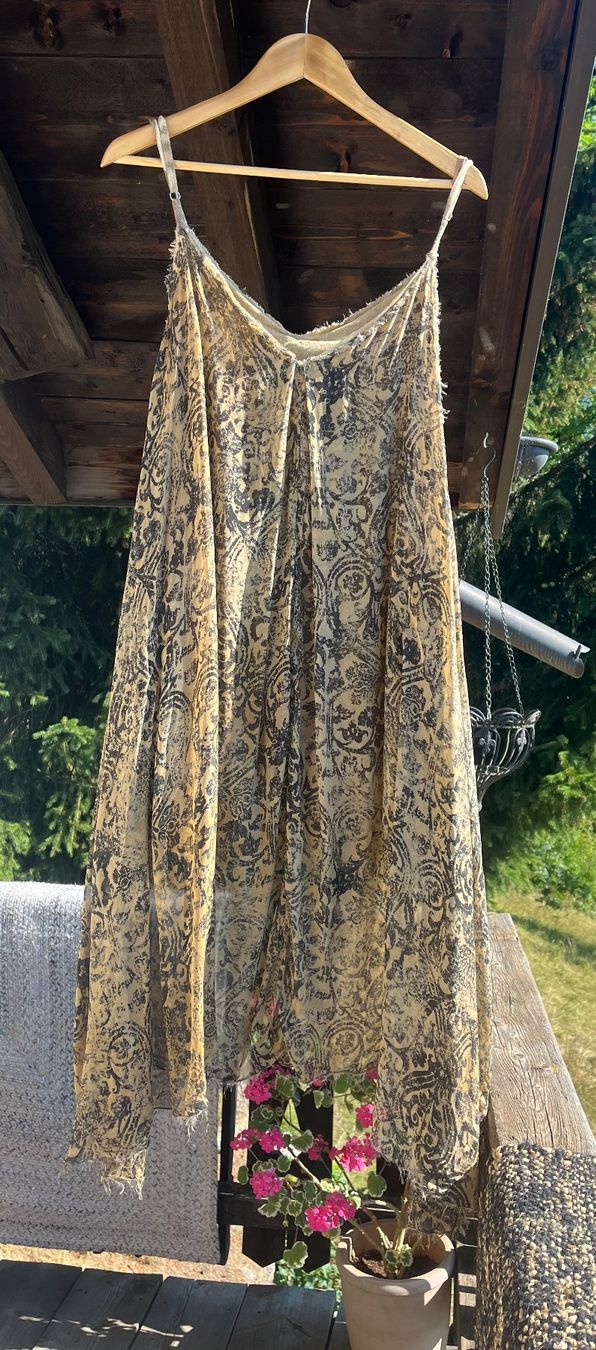 Vestiti: Robe en soie Gr L – Usato da Ovronnaz venduto da fra_n8h8