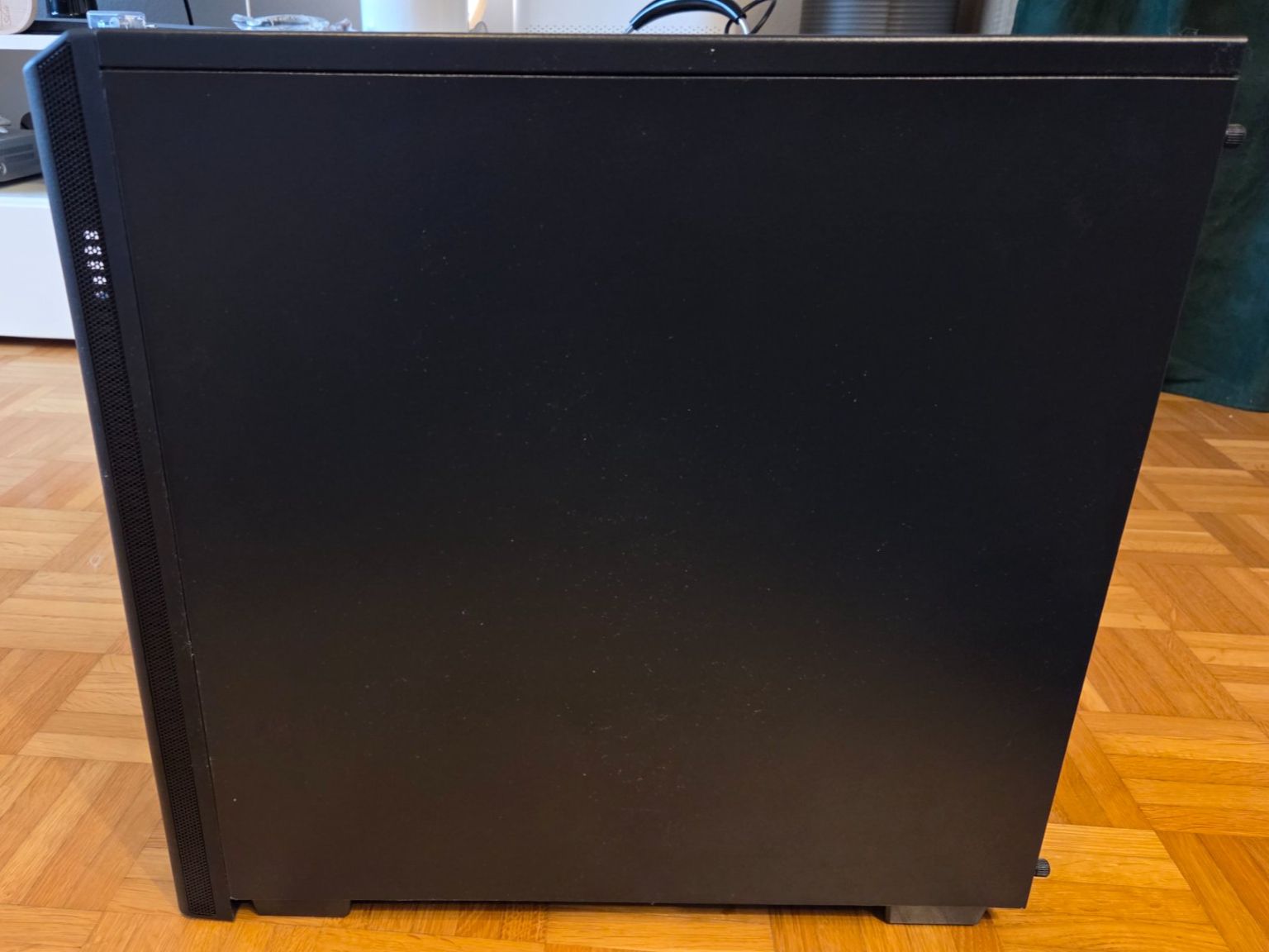 Custodie: BitFenix PC-Gehäuse Schwarz – Usato da Winterthur venduto da SilWi 3