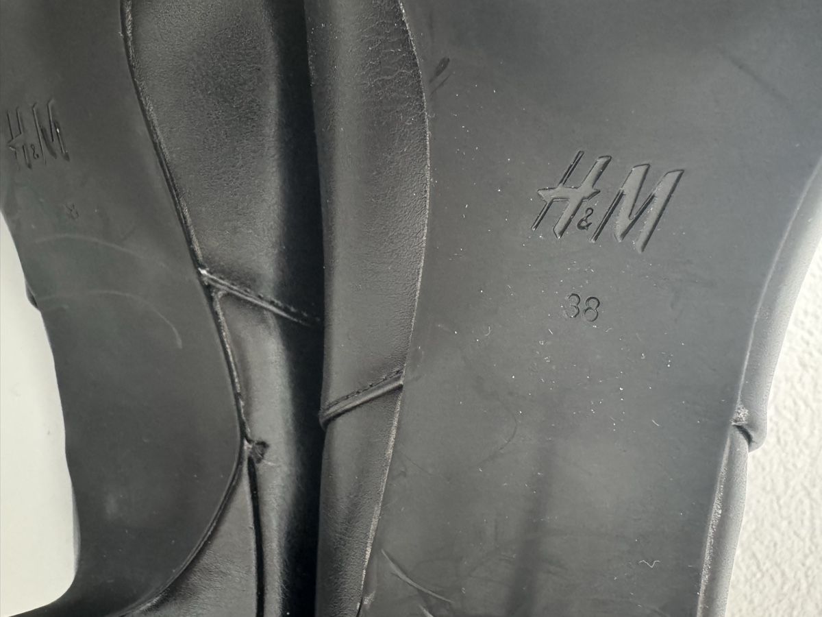 H&M Damenschuhe: Schwarze Stiefeletten, Gr. 38 – Neu (gemäss Beschreibung) aus Pfeffingen von Twoa 2