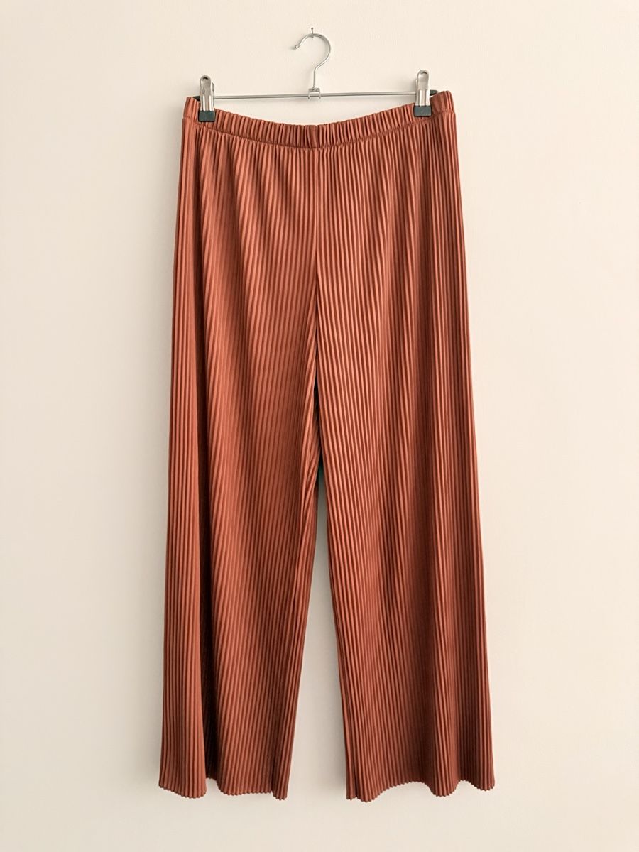 Oysho Hosen: Stoffhose OYSHO – Neu (gemäss Beschreibung) aus Dietikon von tsela77